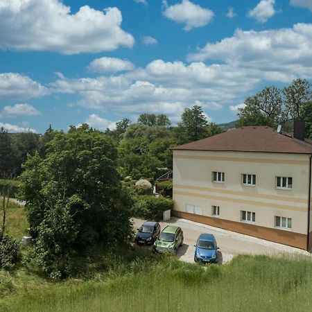 Mlynsky Ostrov Apartment 2 Zdice Luaran gambar